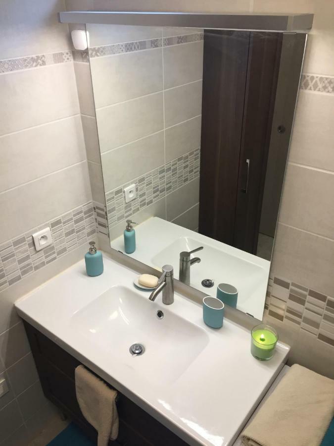 Les Meubles De Luchon - La Perle Bleue - Centre Luchon, Beau T2, 2 A 4 Personnes, Wifi Lägenhet Bagnères-de-Luchon Exteriör bild