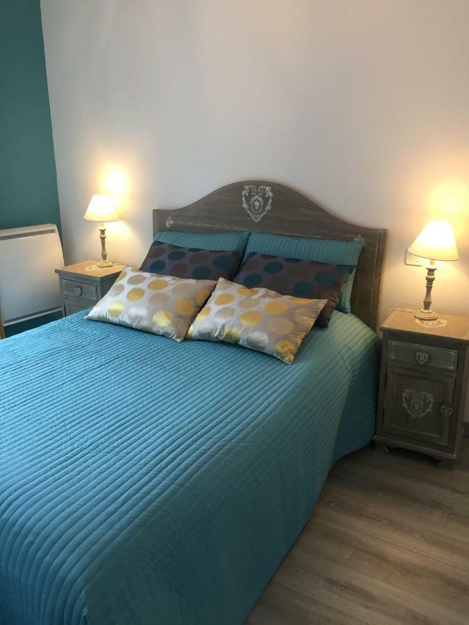 Les Meubles De Luchon - La Perle Bleue - Centre Luchon, Beau T2, 2 A 4 Personnes, Wifi Lägenhet Bagnères-de-Luchon Exteriör bild